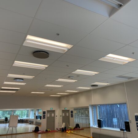 Eira™ Loftsplade 15 mm hvid lydabsorberende