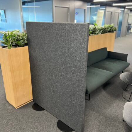 Hugin™ sound-absorbing partition wall