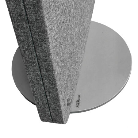 Fod til lydabsorberende skillevæg