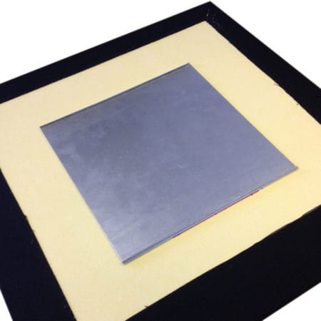 Metal plate for suspension of acoustic panel