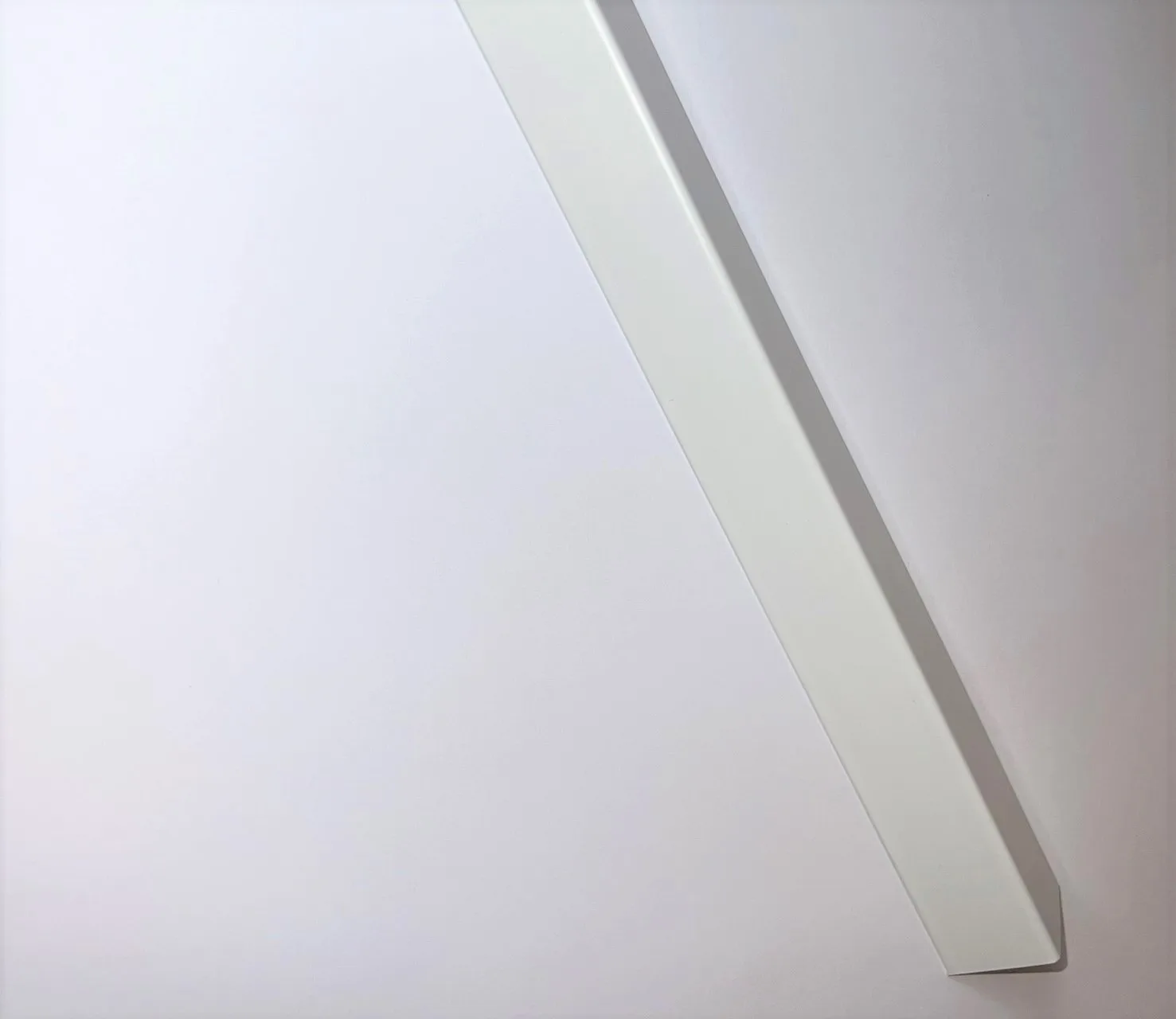 Wall moulding standard. Length 3000 mm