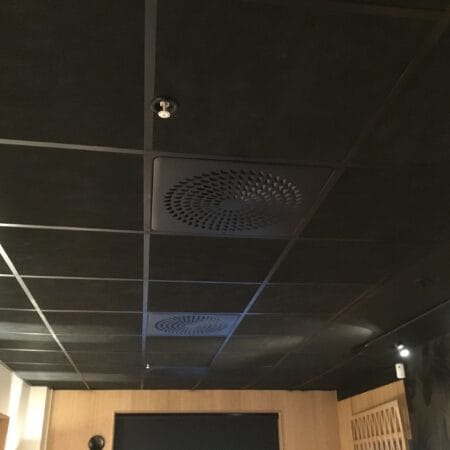 Complete ceiling system WITH ceiling tiles